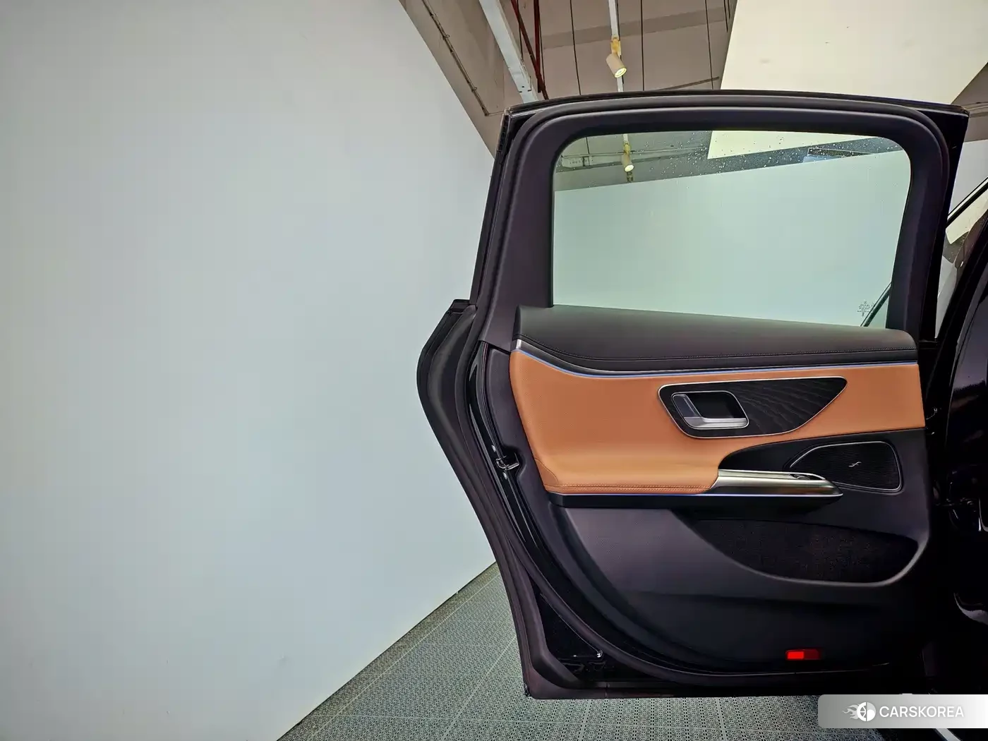 Mercedes-Benz E-class New Energy 2025 Черный из Китая, фото 2