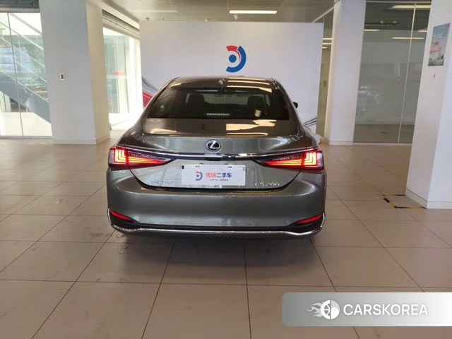Lexus ES 2022 Зеленый из Китая, фото 2