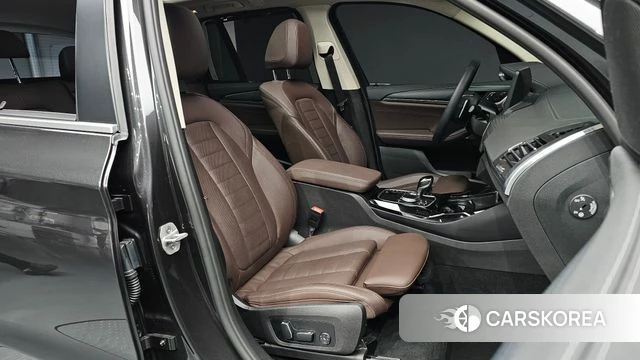 BMW X3 (G01) 2024 Серый из Кореи, фото 2