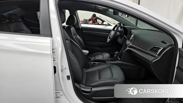 Hyundai Avante AD 2018 Белый из Кореи, фото 2