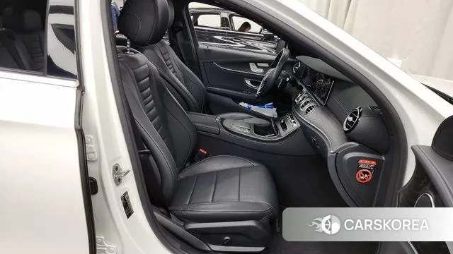 Mercedes-Benz E-Class W213 2022 Белый из Кореи, фото 2