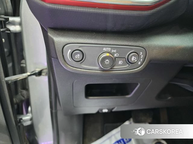 Chevrolet (GM Daewoo) Trailblazer 2022 Серебристо-серый из Кореи, фото 2
