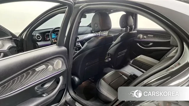 Mercedes-Benz E-Class W213 2022 Серый из Кореи, фото 2