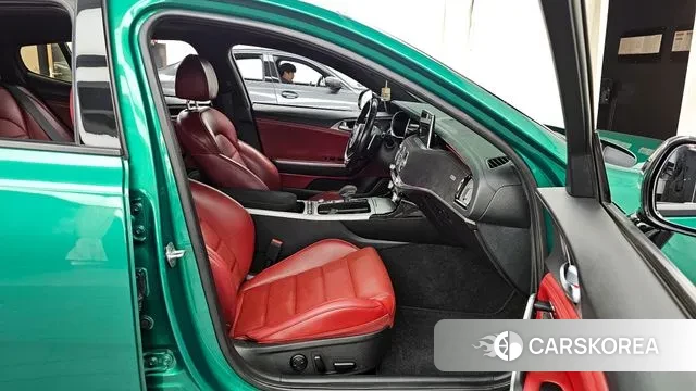 Kia Stinger 2018 Темно-зеленый из Кореи, фото 2