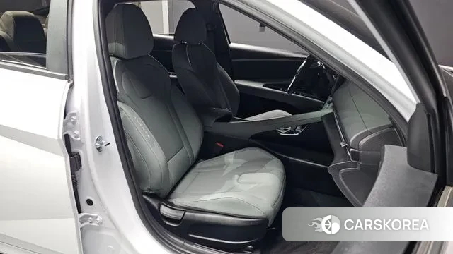 Hyundai The New Avante (CN7) 2024 Белый из Кореи, фото 2