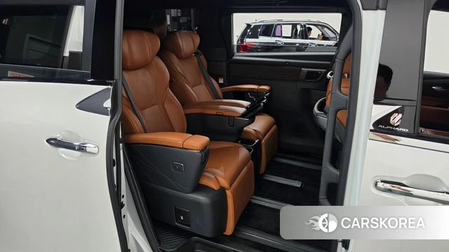 Toyota Alphard 4th Generation 2025 Белый из Кореи, фото 2