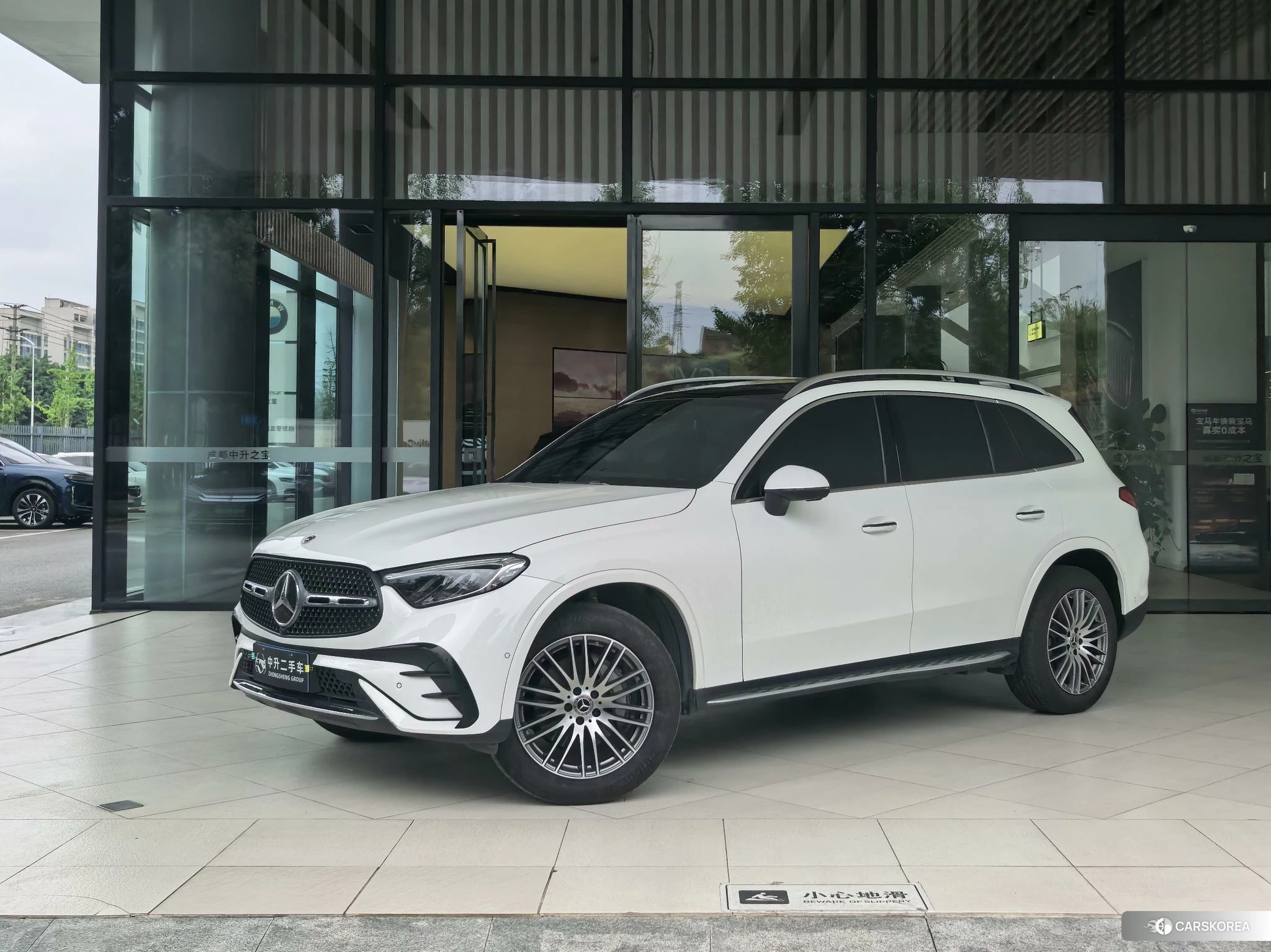 Mercedes-Benz GLC 2024 Белый из Китая, фото 2