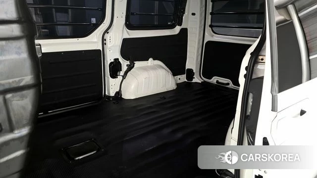 Hyundai Staria 2023 Белый из Кореи, фото 2