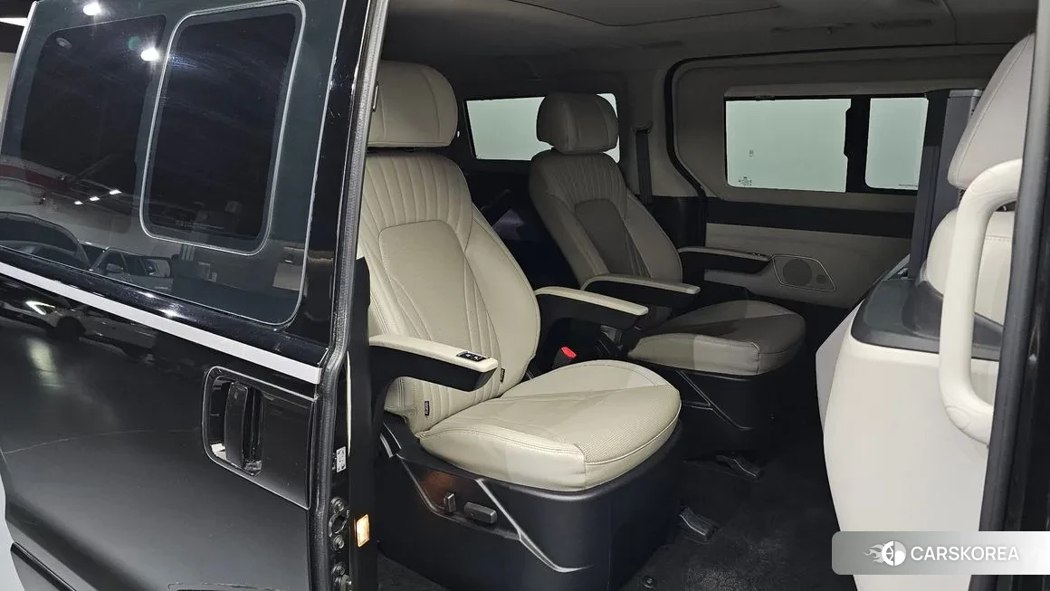 Hyundai The New Grand Starex 2018 Черный из Кореи, фото 2