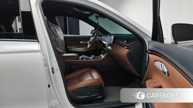 Genesis GV70 2024 Белый из Кореи, фото 2