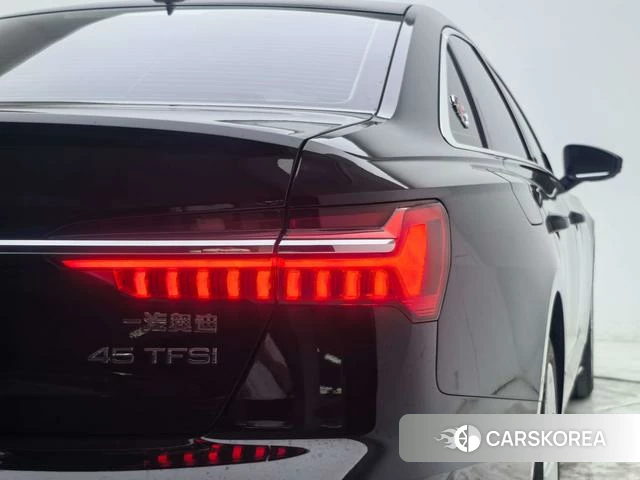 Audi A6L 2025 Черный из Китая, фото 2