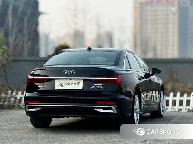 Audi A6L 2023 Черный из Китая, фото 2