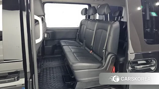 Hyundai Staria 2024 Черный из Кореи, фото 2