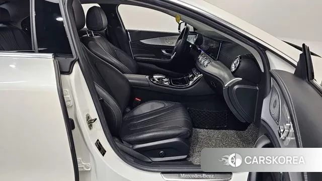 Mercedes-Benz CLS-Class C257 2019 Белый из Кореи, фото 2