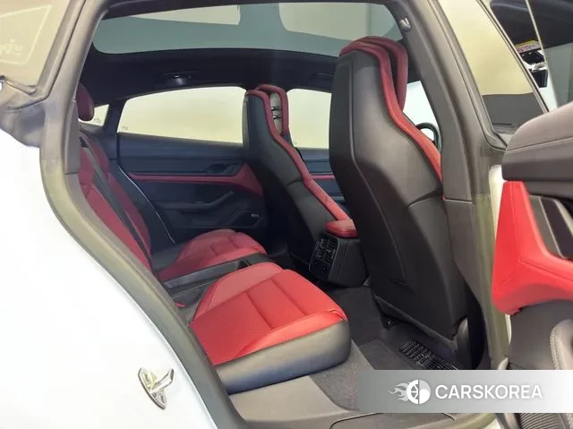 Porsche Taycan 2023 Белый из Кореи, фото 2