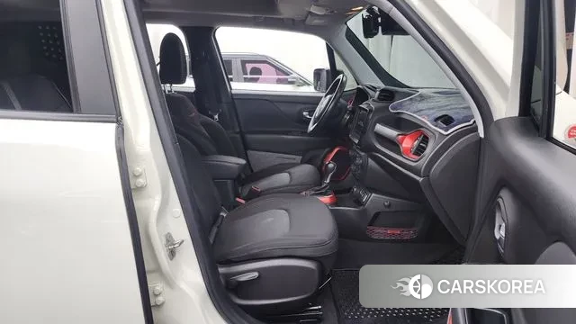 Jeep Renegade 2018 Белый из Кореи, фото 2