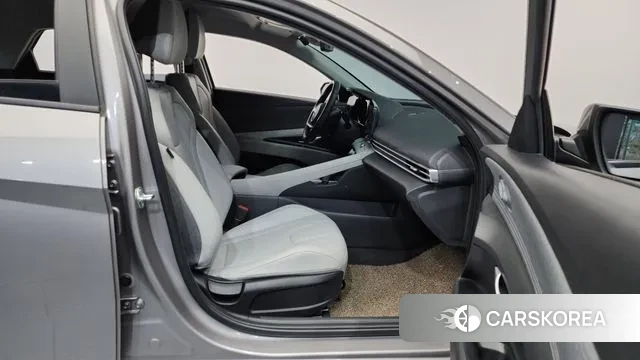 Hyundai Avante Hybrid (CN7) 2022 Серый из Кореи, фото 2