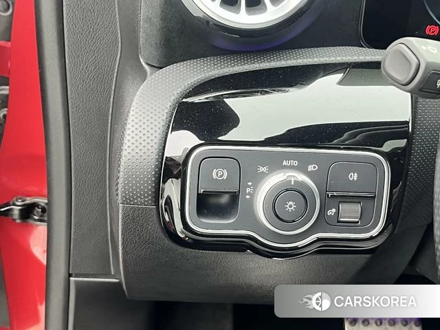Mercedes-Benz CLA (import) 2022 Красный из Китая, фото 2