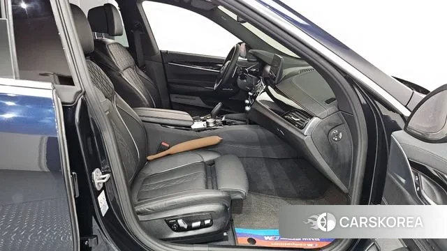 BMW 6 Series GT (G32) 2024 Черный из Кореи, фото 2