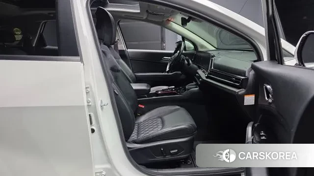 Kia Sportage 5th Generation Hybrid 2021 Белый из Кореи, фото 2