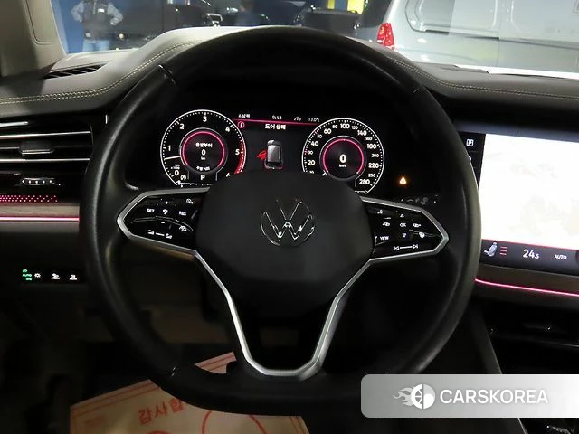 Volkswagen Touareg 3rd generation 2023 Серый из Кореи, фото 2