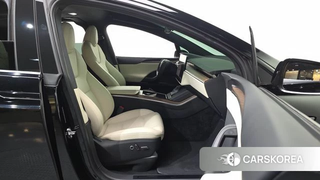 Tesla Model X 2023 Черный из Кореи, фото 2