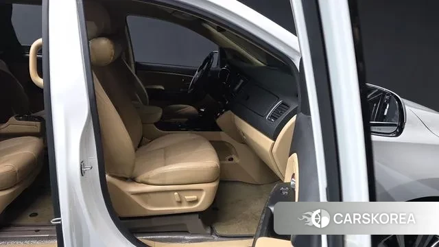 Kia The New Carnival 2018 Белый из Кореи, фото 2