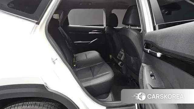 Kia Seltos 2022 Белый из Кореи, фото 2