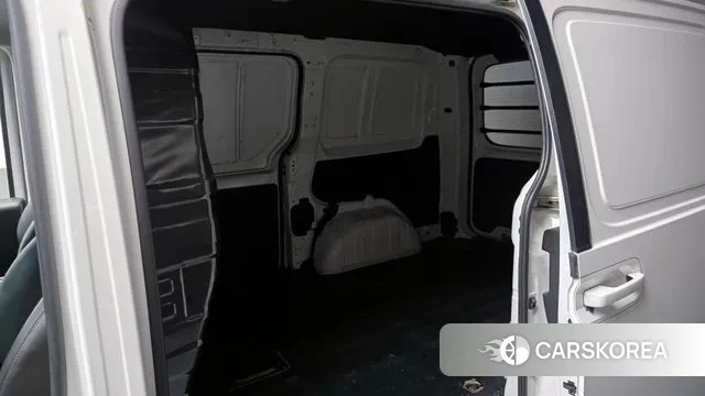 Hyundai Staria 2023 Белый из Кореи, фото 2