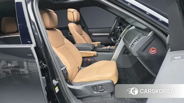 Land Rover Discovery 5 2024 Черный из Кореи, фото 2