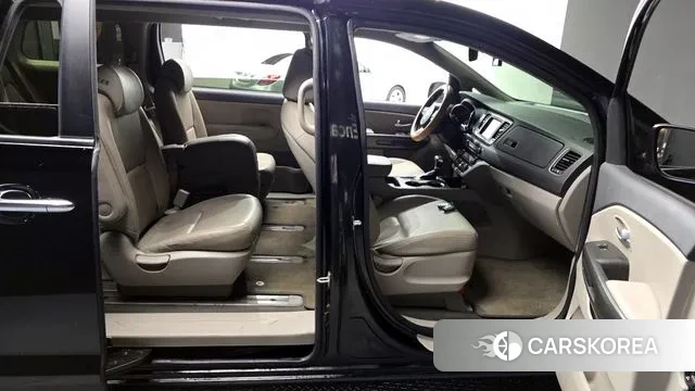 Kia The New Carnival 2019 Черный из Кореи, фото 2