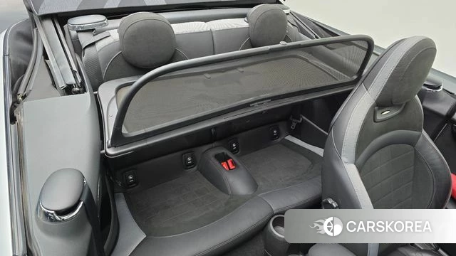 Mini Cooper S Convertible 2019 Серебряный из Кореи, фото 2