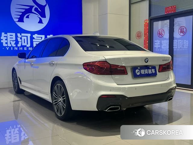 BMW 5 series 2018 Белый из Китая, фото 2