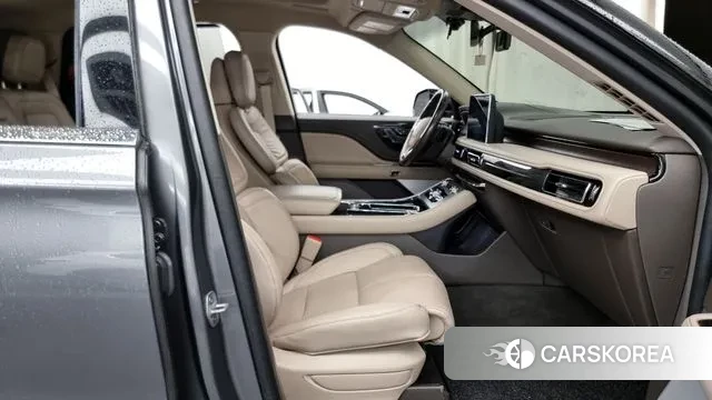 Lincoln Aviator 2nd generation 2023 Серый из Кореи, фото 2