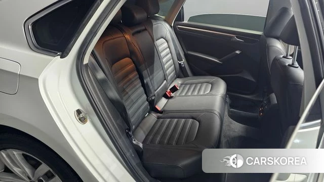 Volkswagen The New Passat 2018 Белый из Кореи, фото 2
