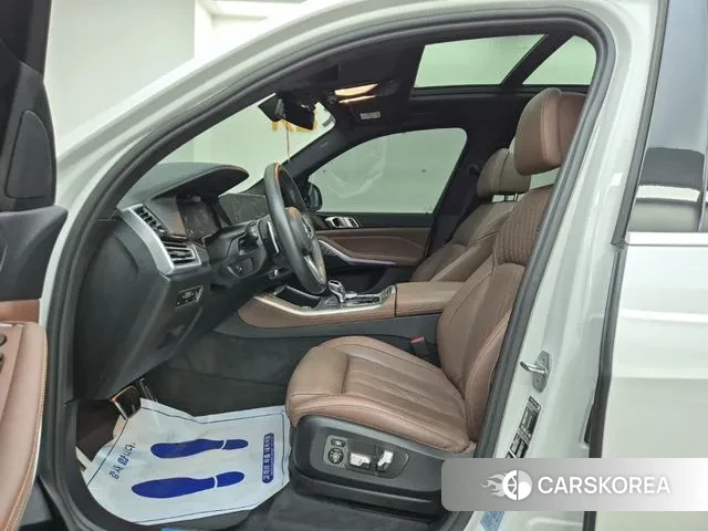 BMW X5 (G05) 2022 Белый из Кореи, фото 2