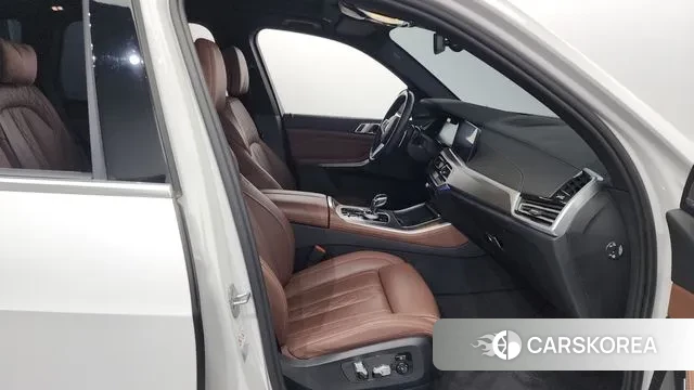 BMW X5 (G05) 2023 Белый из Кореи, фото 2