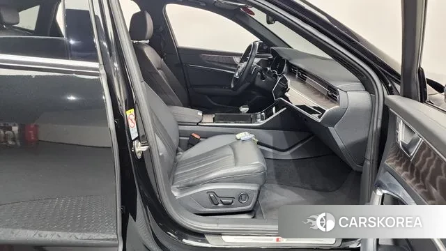 Audi A6 (C8) 2022 Черный из Кореи, фото 2