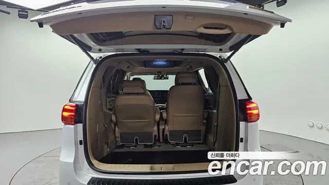 Kia The New Carnival 2019 Белый из Кореи, фото 2