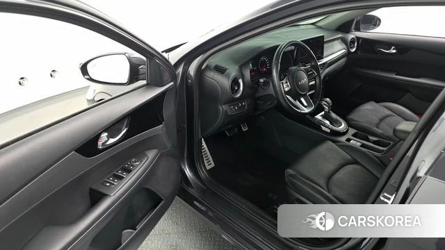 Kia The New K3 2nd generation 2024 Серый из Кореи, фото 2