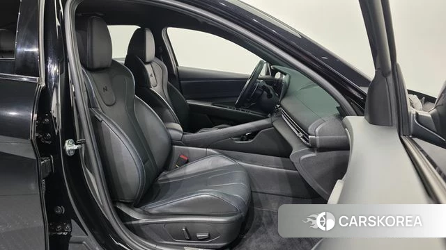 Hyundai The New Avante (CN7) 2024 Черный из Кореи, фото 2