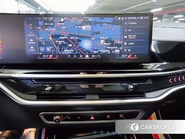 BMW X7 (G07) 2024 Белый из Кореи, фото 2