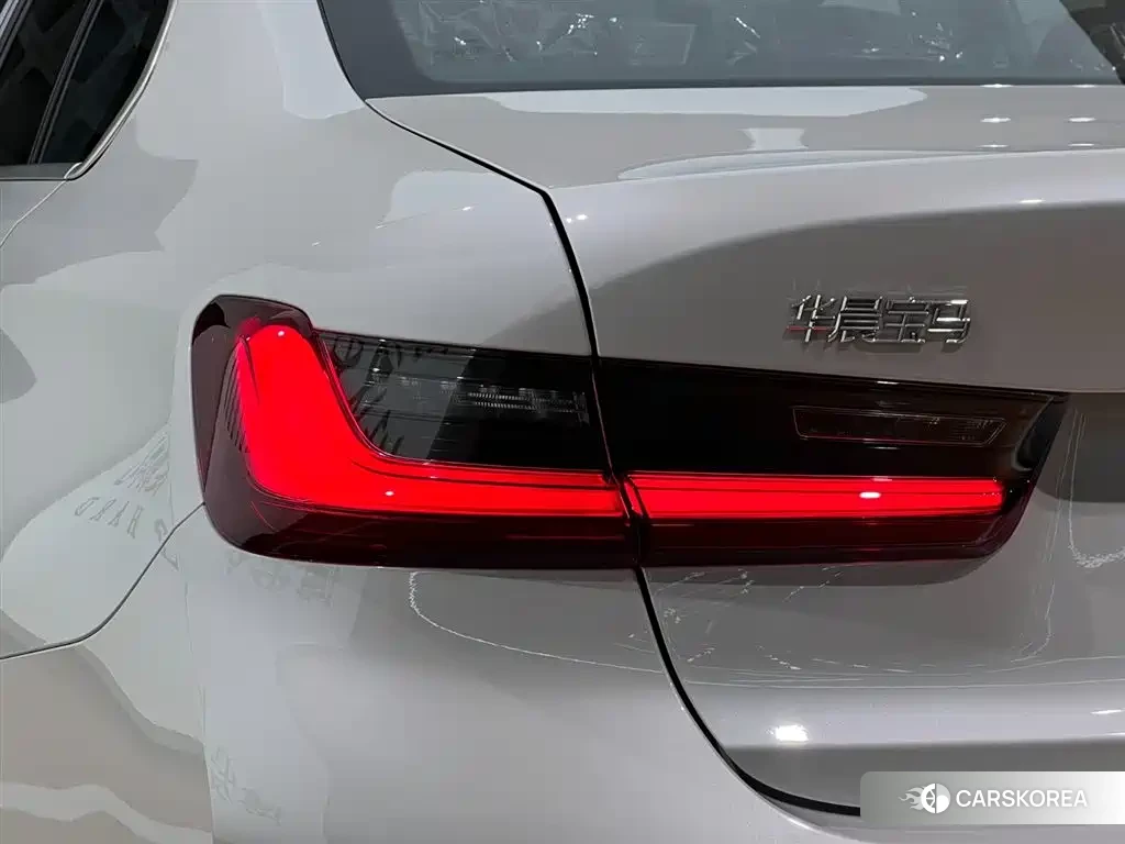 BMW 3 series 2026 Белый из Китая, фото 2