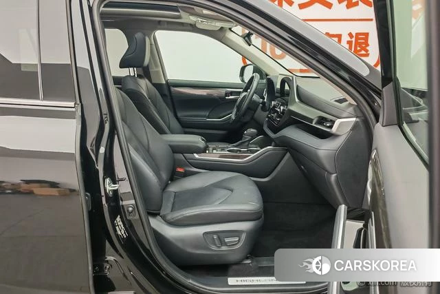 Toyota Highlander 2024 Черный из Китая, фото 2