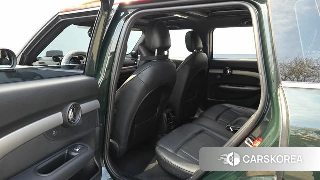 Mini Cooper S Clubman 2023 Темно-зеленый из Кореи, фото 2