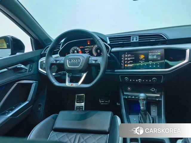 Audi Q3 Sportback 2025 Темно-серый из Китая, фото 2
