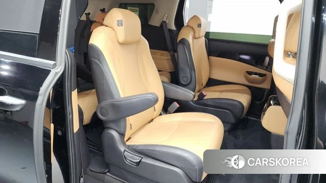 Kia Carnival 4th generation 2023 Черный из Кореи, фото 2