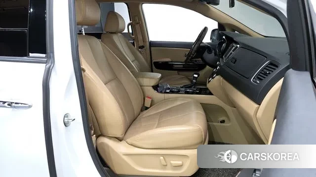 Kia The New Carnival 2019 Белый из Кореи, фото 2