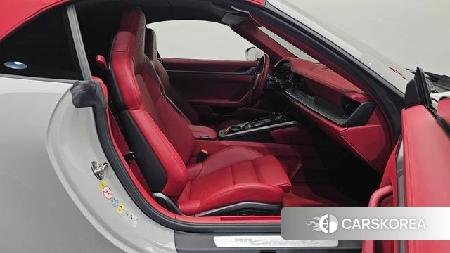 Porsche 911(992) 2022 Серебристо-серый из Кореи, фото 2