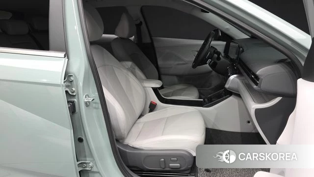 Hyundai Kona (SX2) 2023 Цвет галактики из Кореи, фото 2